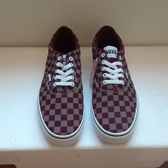 Vans - Picture 2 of 4